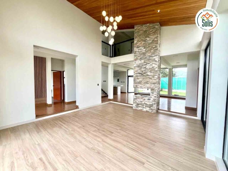 (DISPONIBLE EN ENERO) SOLÍS ALQUILA CASA EN RESIDENCIAL, LOS BAÑOS DEL INCA, CAJAMARCA