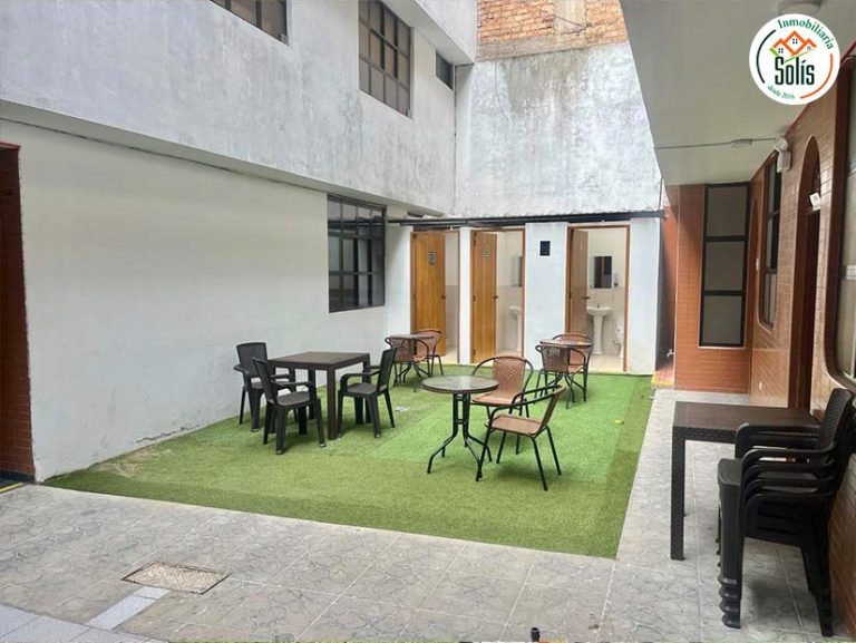 Se Vende amplia casa para negocio