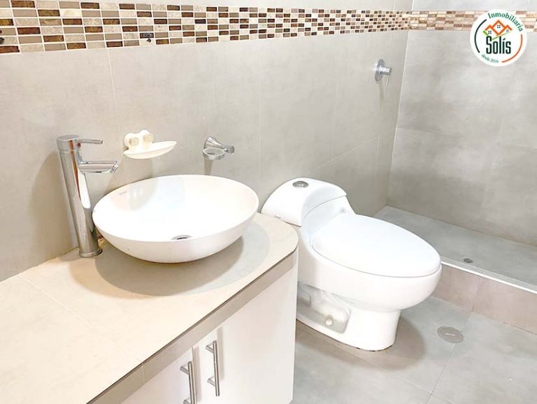SE VENDE CASA UNIFAMILIAR CERCA DEL DAVY COLLEGE, CAJAMARCA