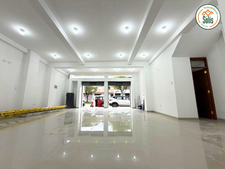 SE ALQUILA LOCAL COMERCIAL LUMINOSO EN MARIO URTEAGA