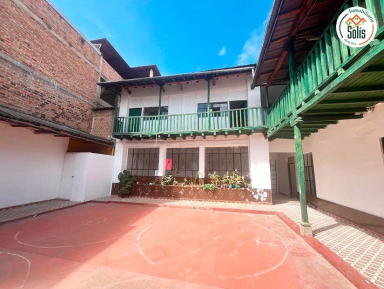 CASONA EN ALQUILER JR. ETEN