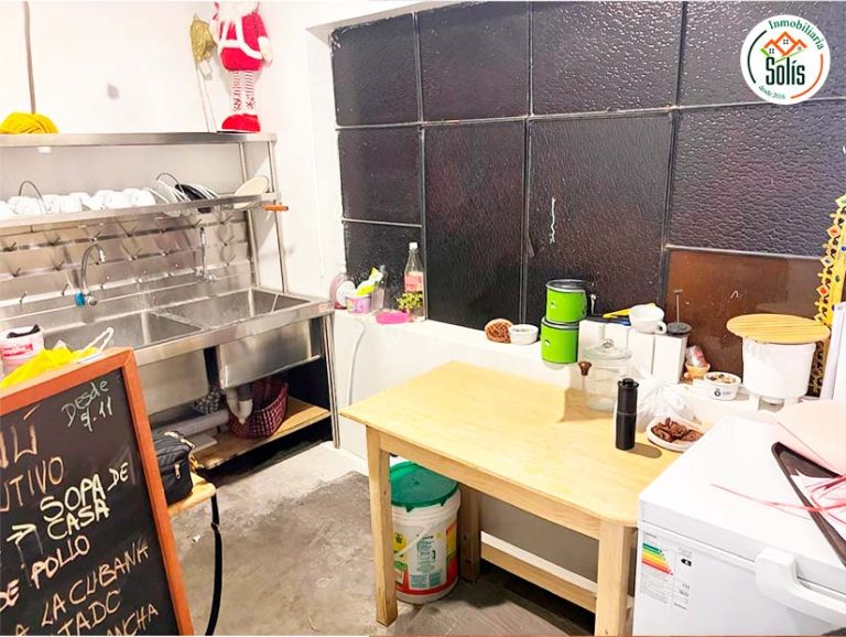 ALQUILER DE LOCAL PARA CAFETERIA, RESTAURANTE ...EN JR. GUILLERMO URRELO